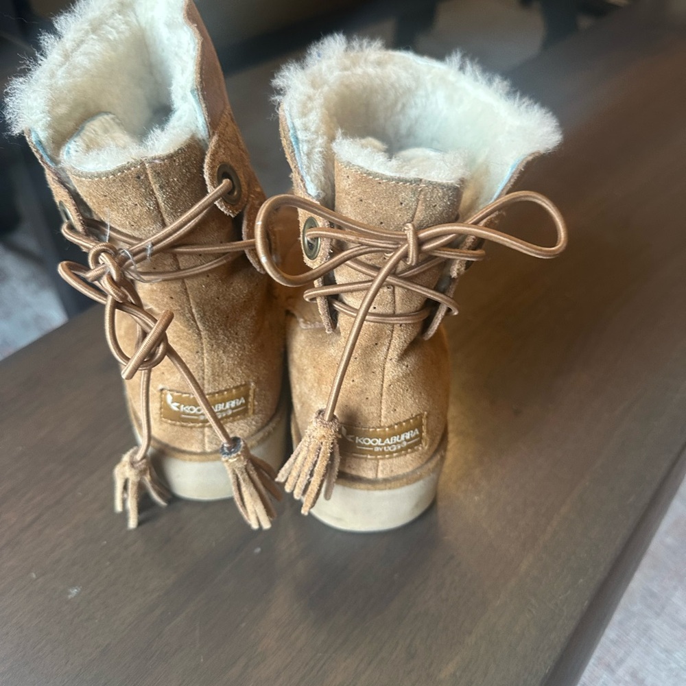 Kookaburra by Ugg boots